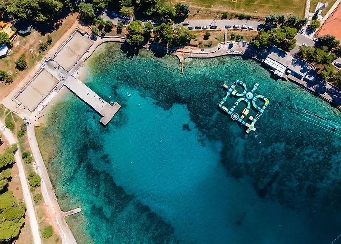 Laveruda With Balcony And Free Parking Daire Pula